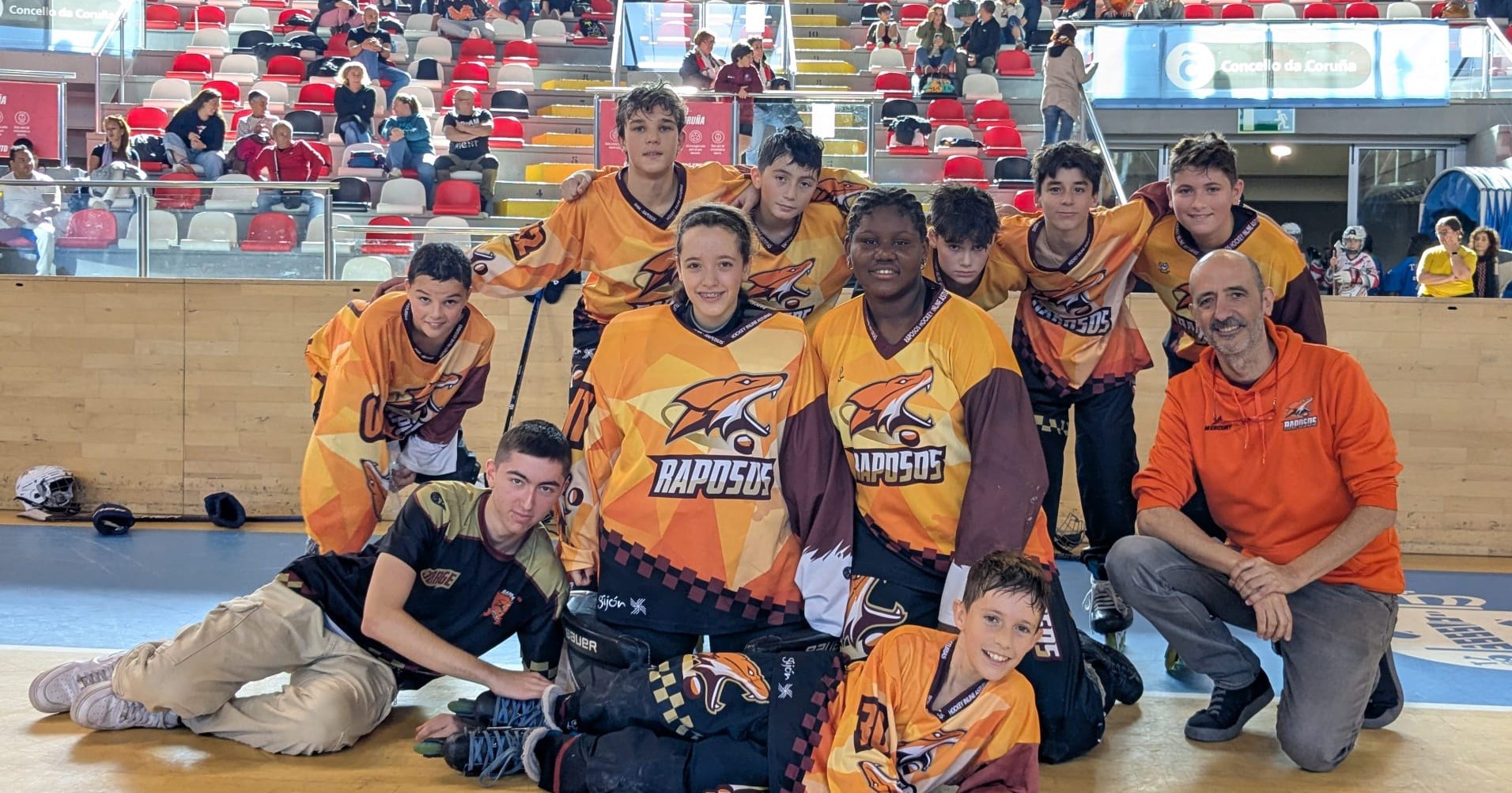 Raposos Hockey en competición